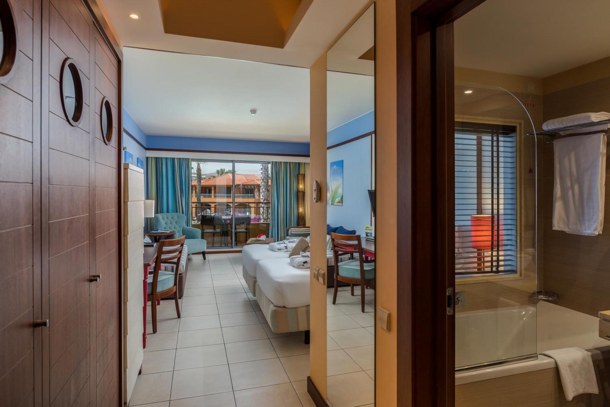 Double Room Pool View,1687453244:JPEG