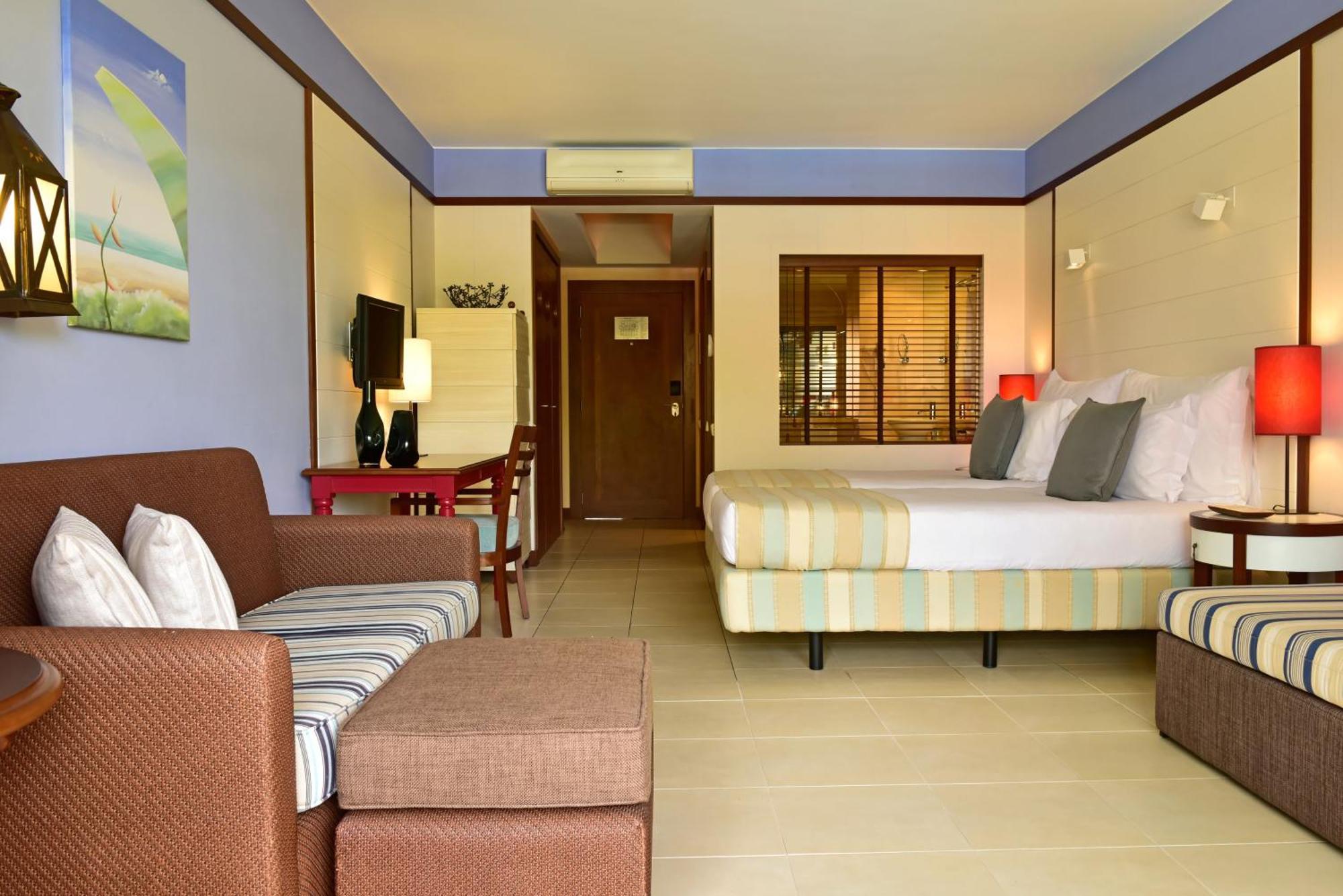 Family Room,1714102753:JPEG